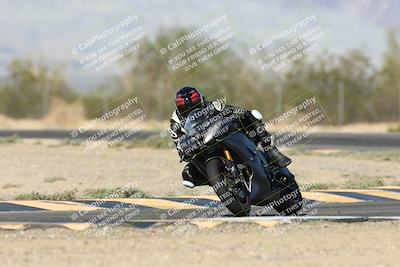 media/Nov-16-2025-Race Pace (Sun) [[8c5fa54630]]/Verified Riders/2-Turn 7 (945am)/